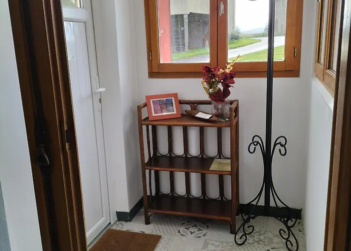 6 Pers Avec Chemins De Randonnee Et Station Thermale A Proximite - Fr-1-589-631 Holiday home