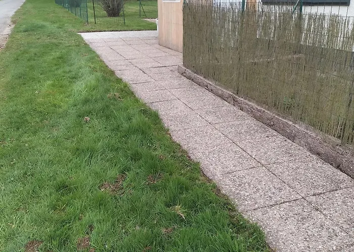 6 Pers Avec Chemins De Randonnee Et Station Thermale A Proximite - Fr-1-589-631 Montmotier